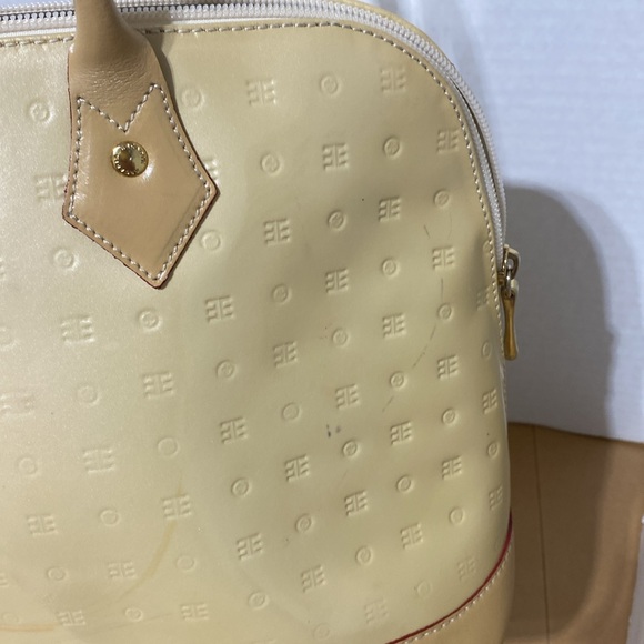 GUC. Arcadia buttercup, patent leather Bugatti bag. Made in Italy. - Picture 6 of 15